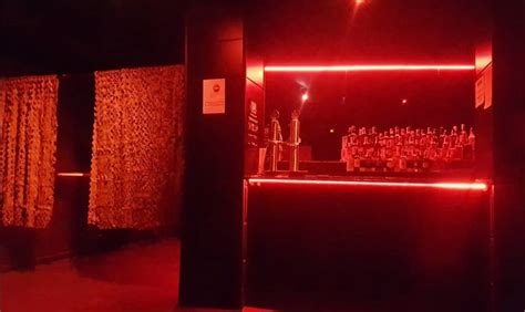 opiniones de firewood gay bar madrid|Firewood Madrid